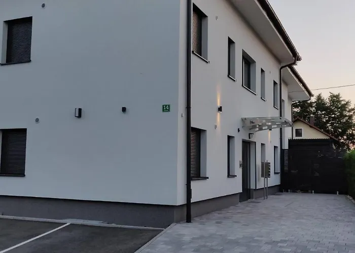 アパート Innstyle Braunau Am